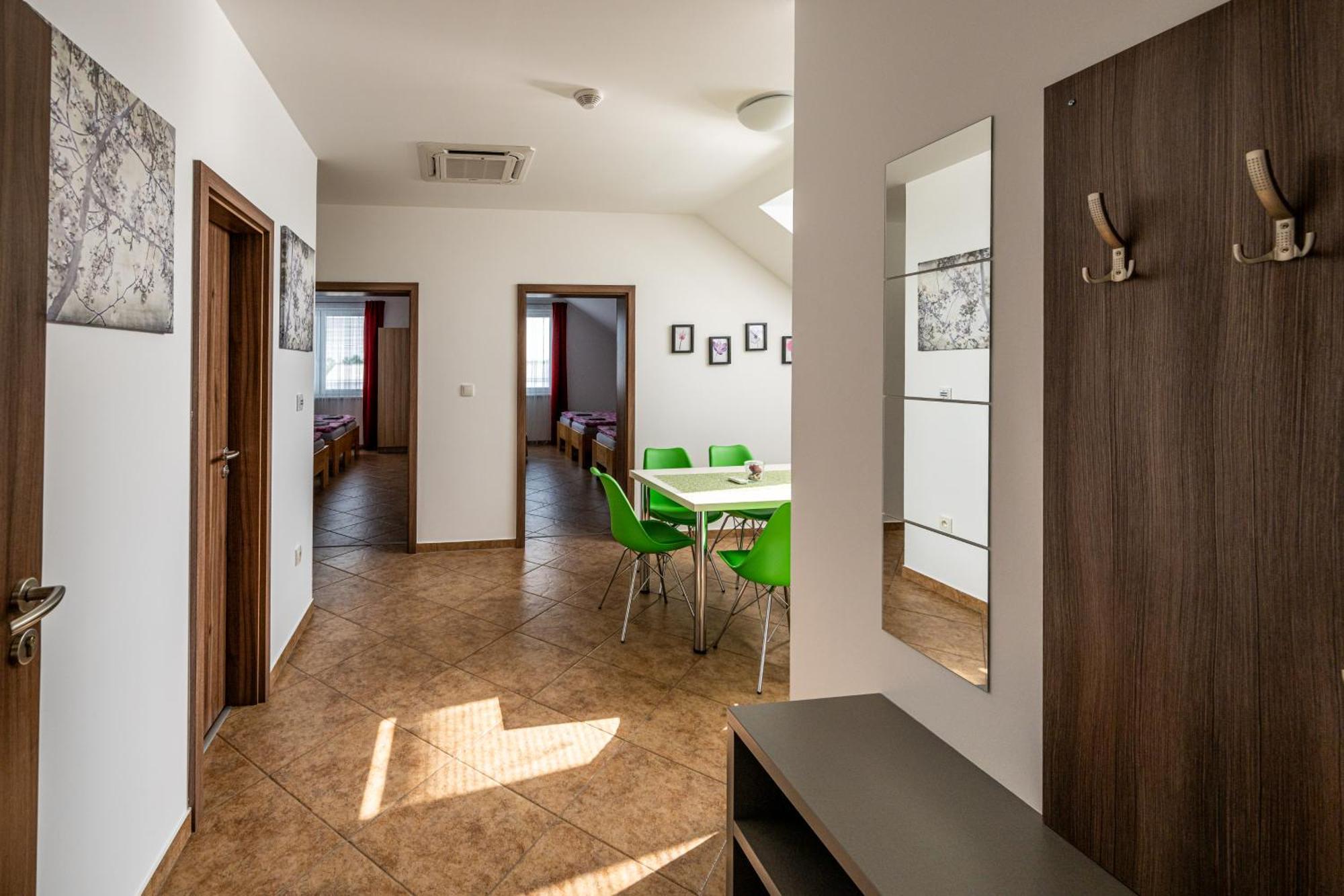 Penzion Žurek Velké Bílovice Exterior foto